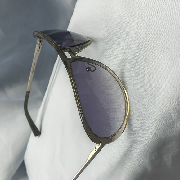 Theory Sunglasses Gray & Black In Excellent Condition